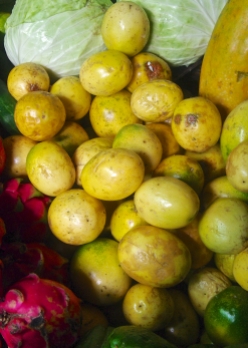 Mercado Monday: Passion Fruit (Calala or Maracuya)